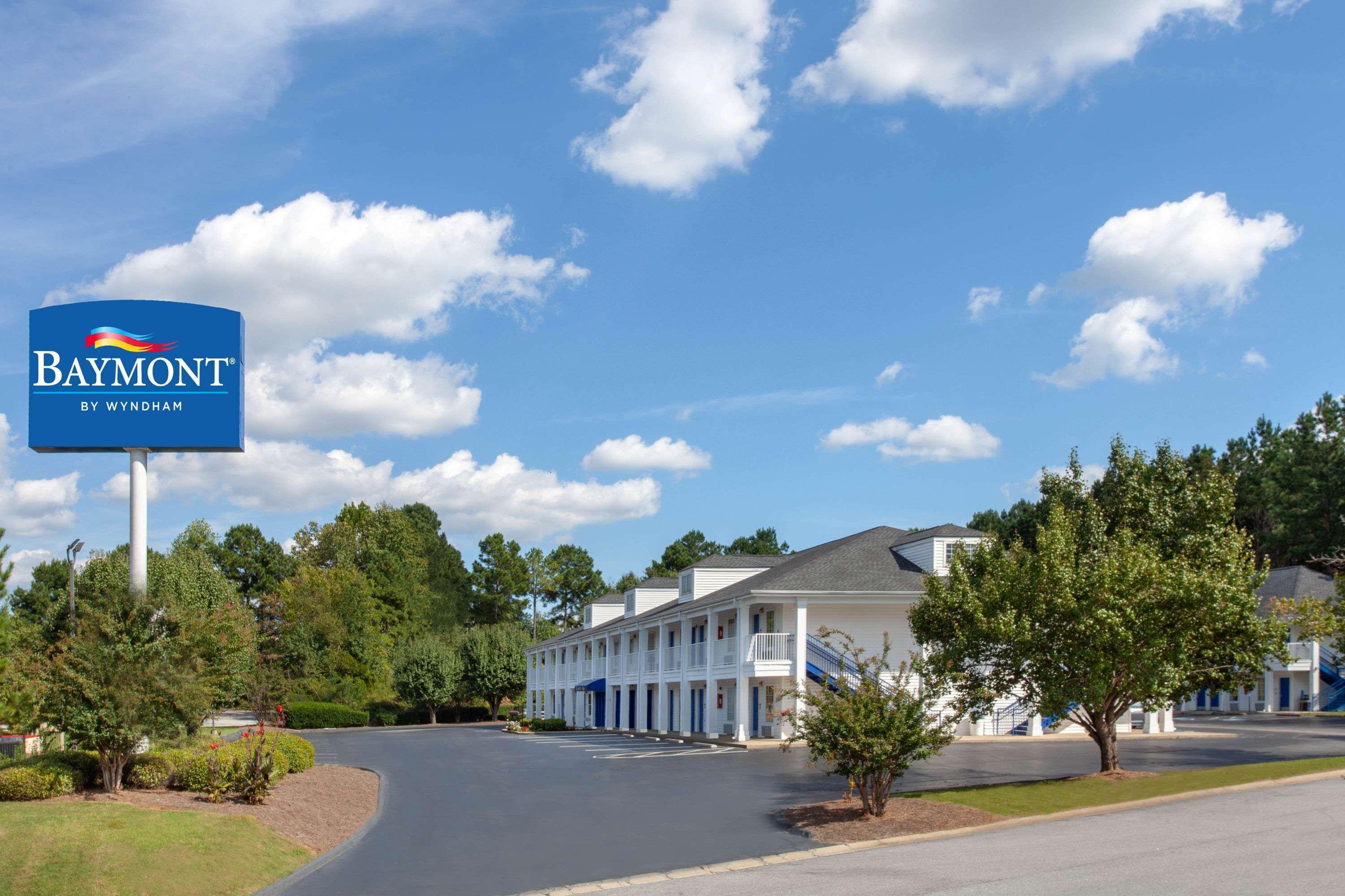 Baymont by Wyndham Greenwood Buitenkant foto
